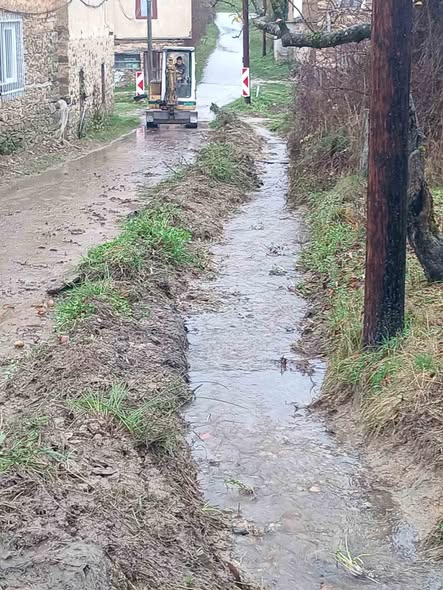 Се уредуваат канали низ повеќе населени места во Општината