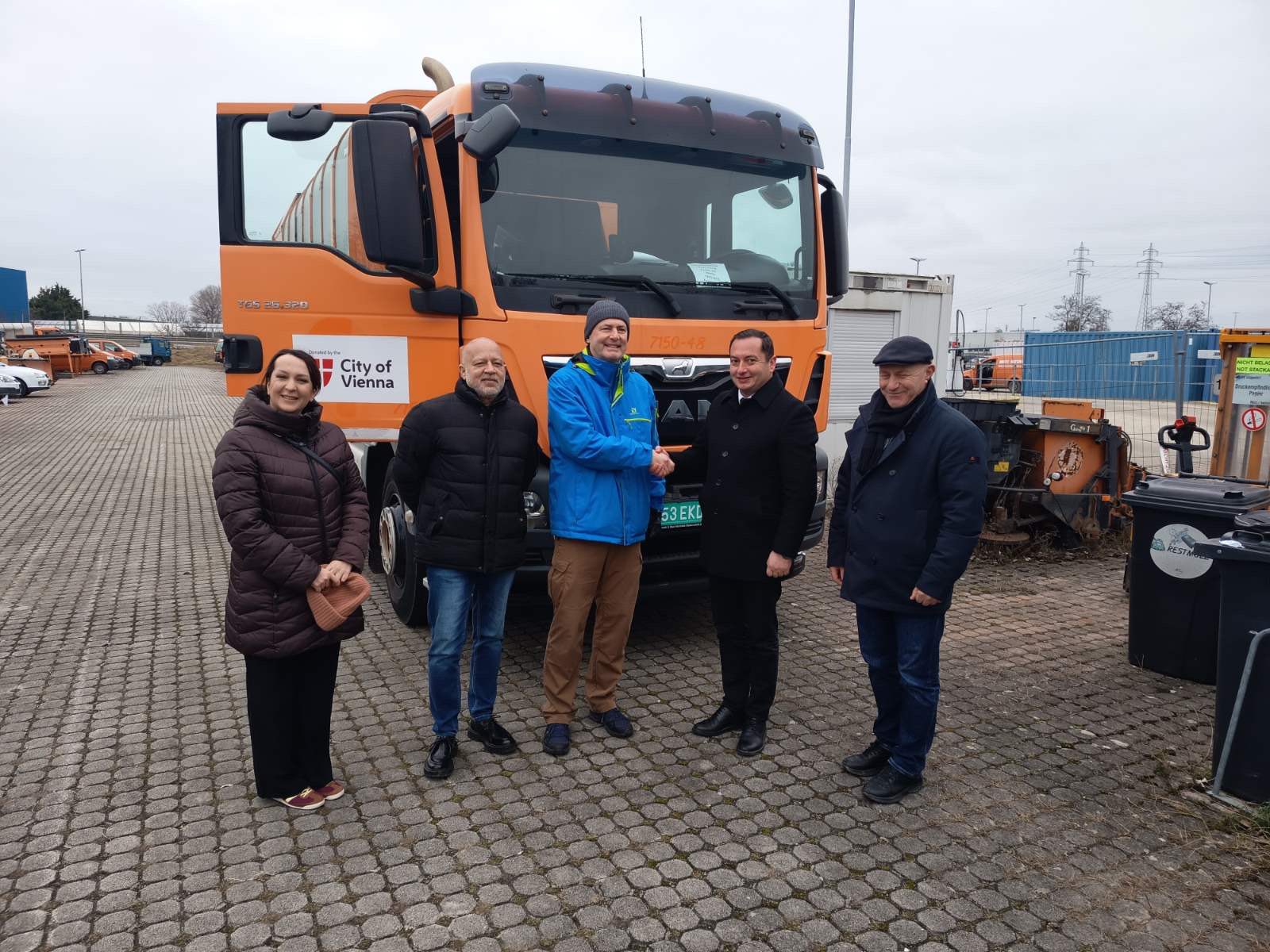 Донација на град Виена за Општина Дебрца- Возило за собирање на комунален одпад