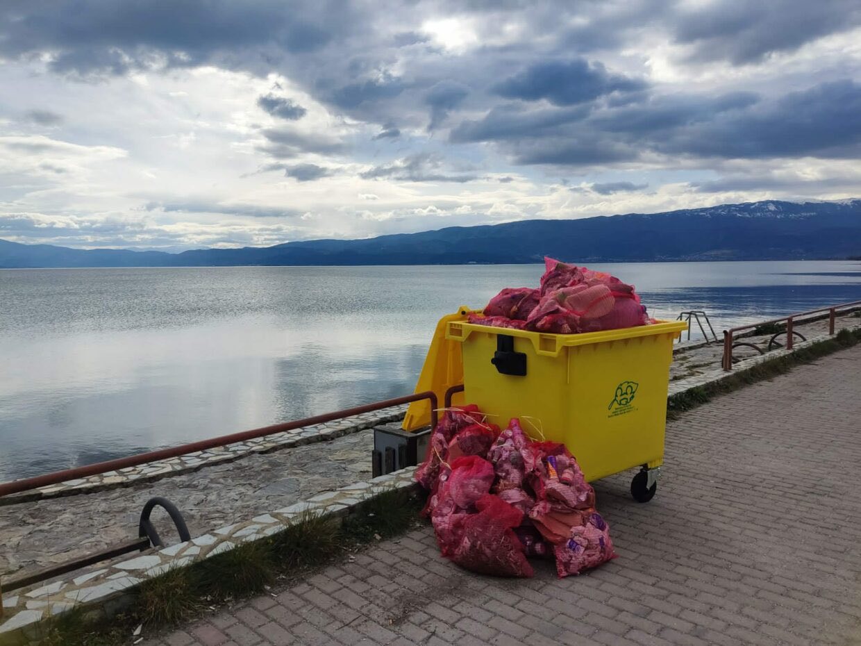 Еколошка акција за чистење на плажата „Дебрца“- Село Оровник