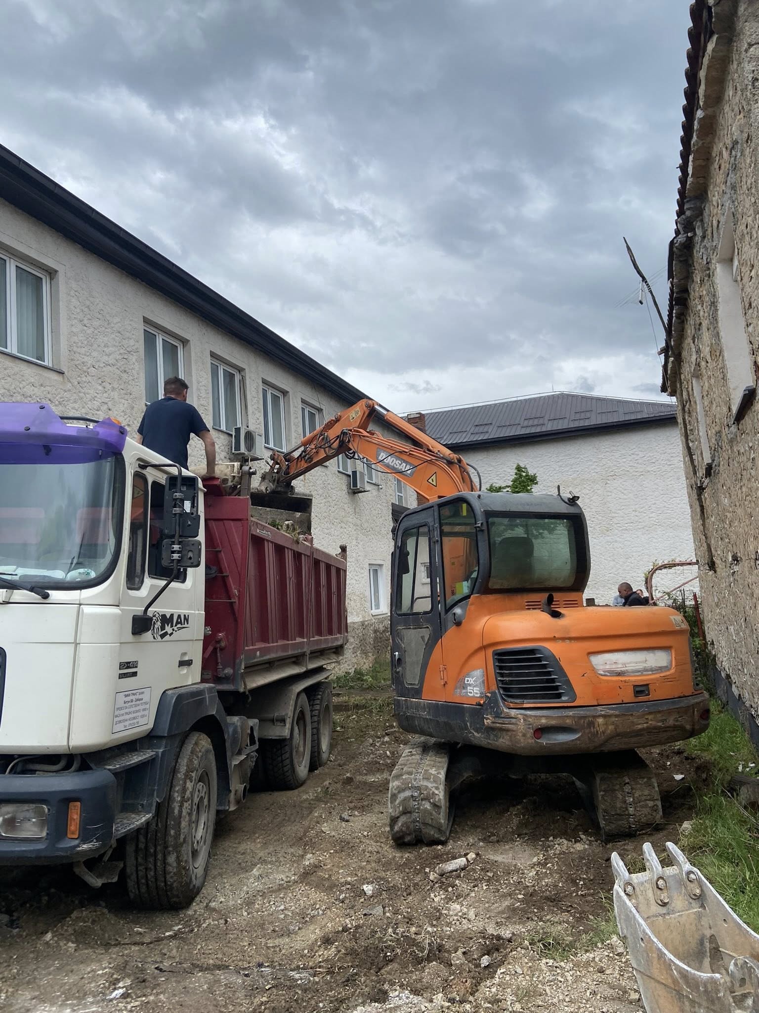 Започна со изградба објектот за противпожарна станица во општина Дебрца
