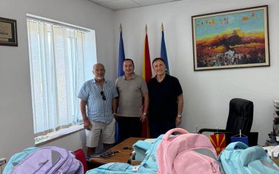 Донација на училишни ранци од нашиот почесен конзул во Перт, Австралија,г-дин Зоран Ќосески